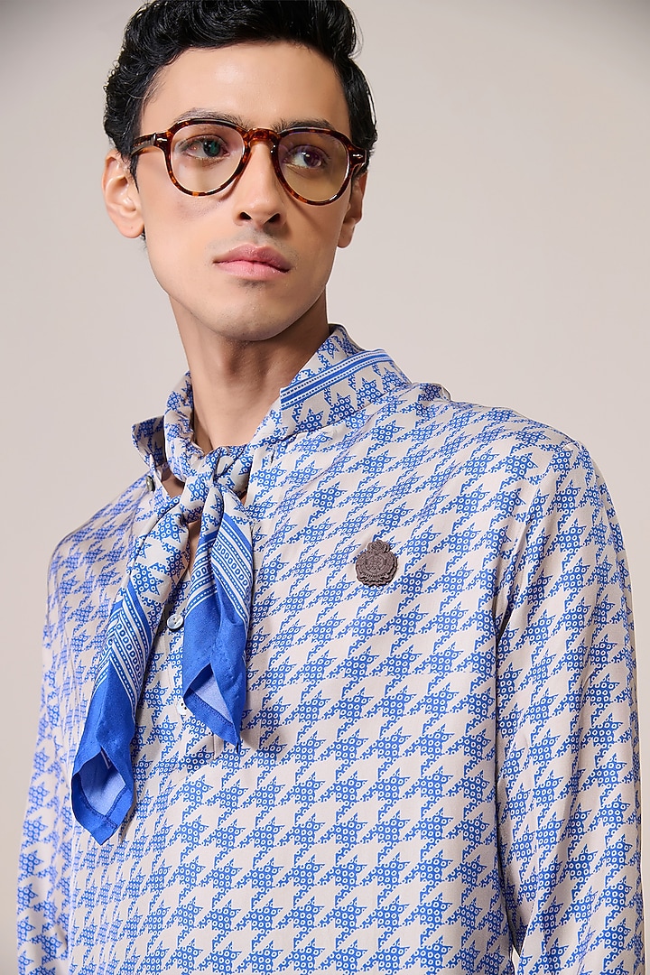 Racer Blue Silk Twill Houndstooth Printed Kurta by S&N by Shantnu Nikhil Men at Pernia's Pop Up Shop