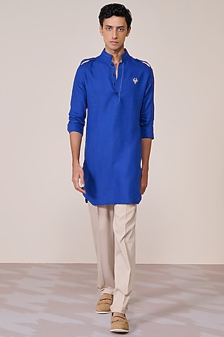 Racer Blue Rayon Linen Suiting Blend Kurta by S&N by Shantnu Nikhil Men