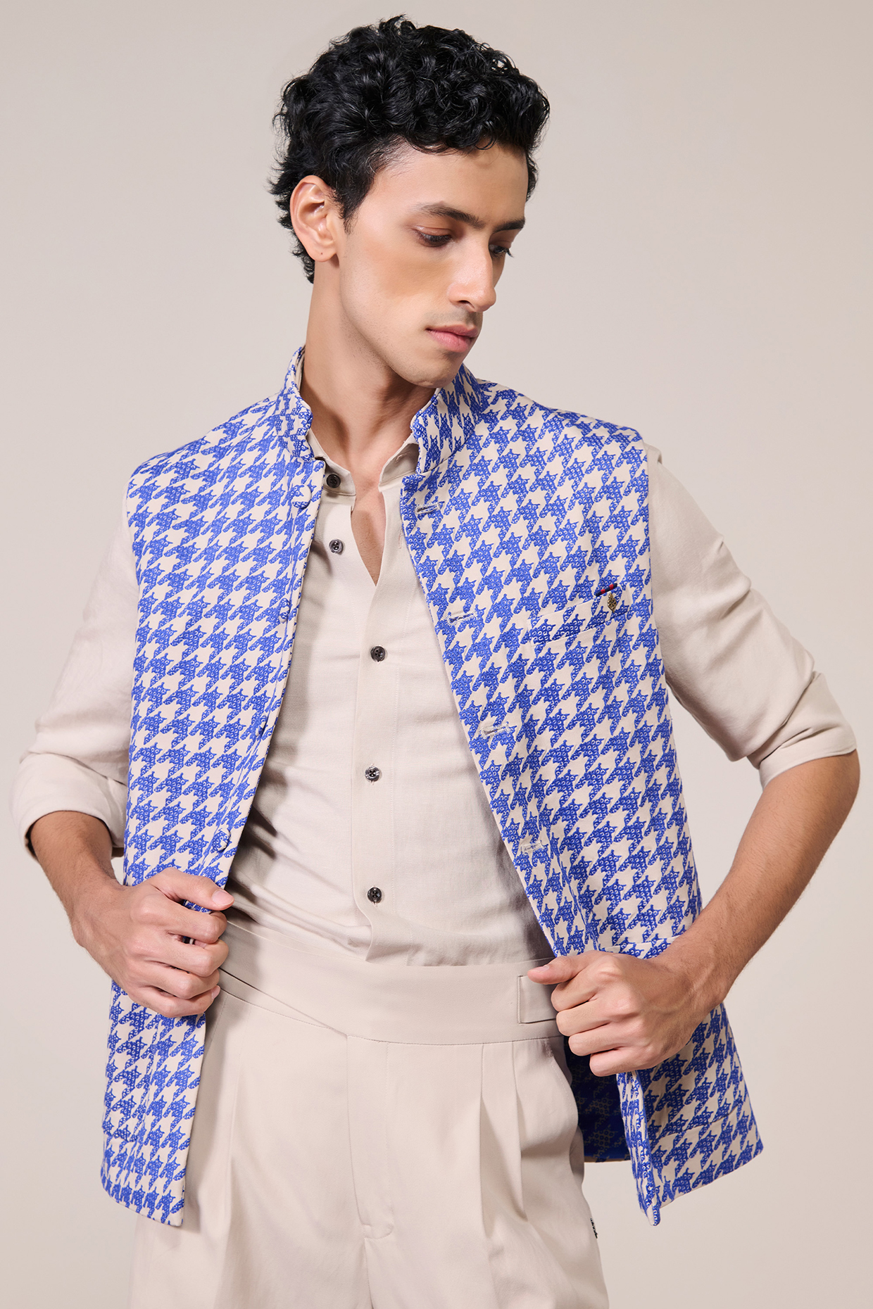 Ecru Rayon Suiting Blend Houndstooth Printed Waistcoat by S&N by Shantnu Nikhil Men