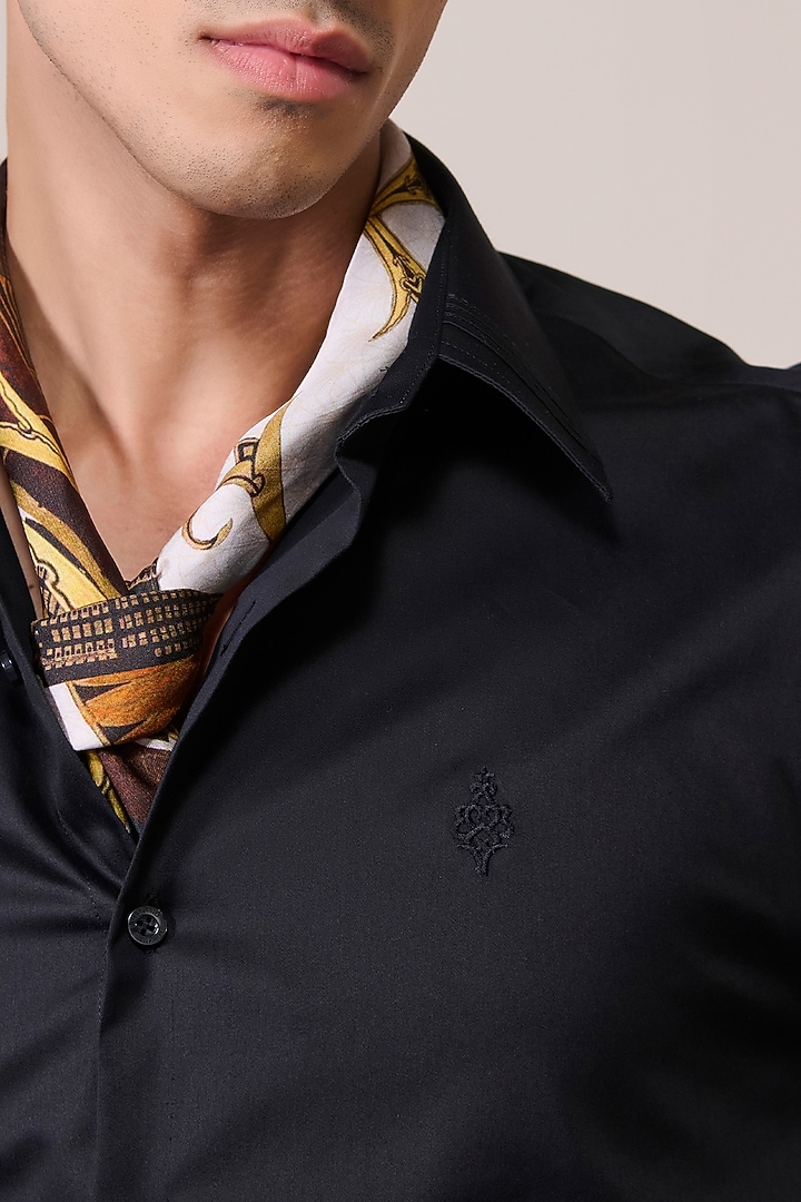 Black Giza Cotton Adamas Embroidered Party Wear Shirt by S&N by Shantnu Nikhil Men at Pernia's Pop Up Shop