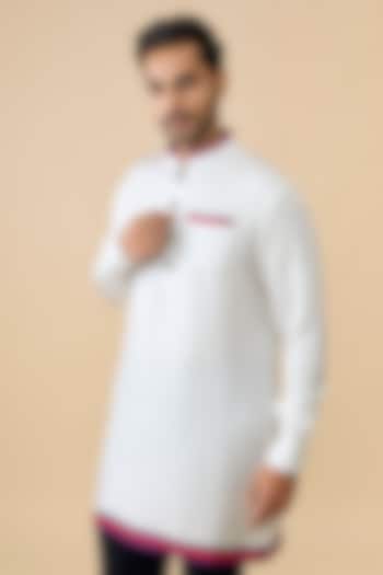 Off-White Tencel Rayon Kurta by S&N by Shantnu Nikhil Men at Pernia's Pop Up Shop