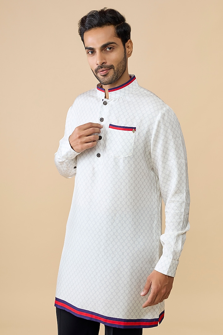 Off-White Tencel Rayon Kurta by S&N by Shantnu Nikhil Men at Pernia's Pop Up Shop