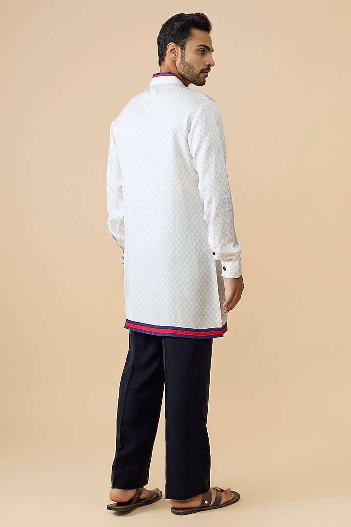 Off-White Tencel Rayon Kurta by S&N by Shantnu Nikhil Men at Pernia's Pop Up Shop