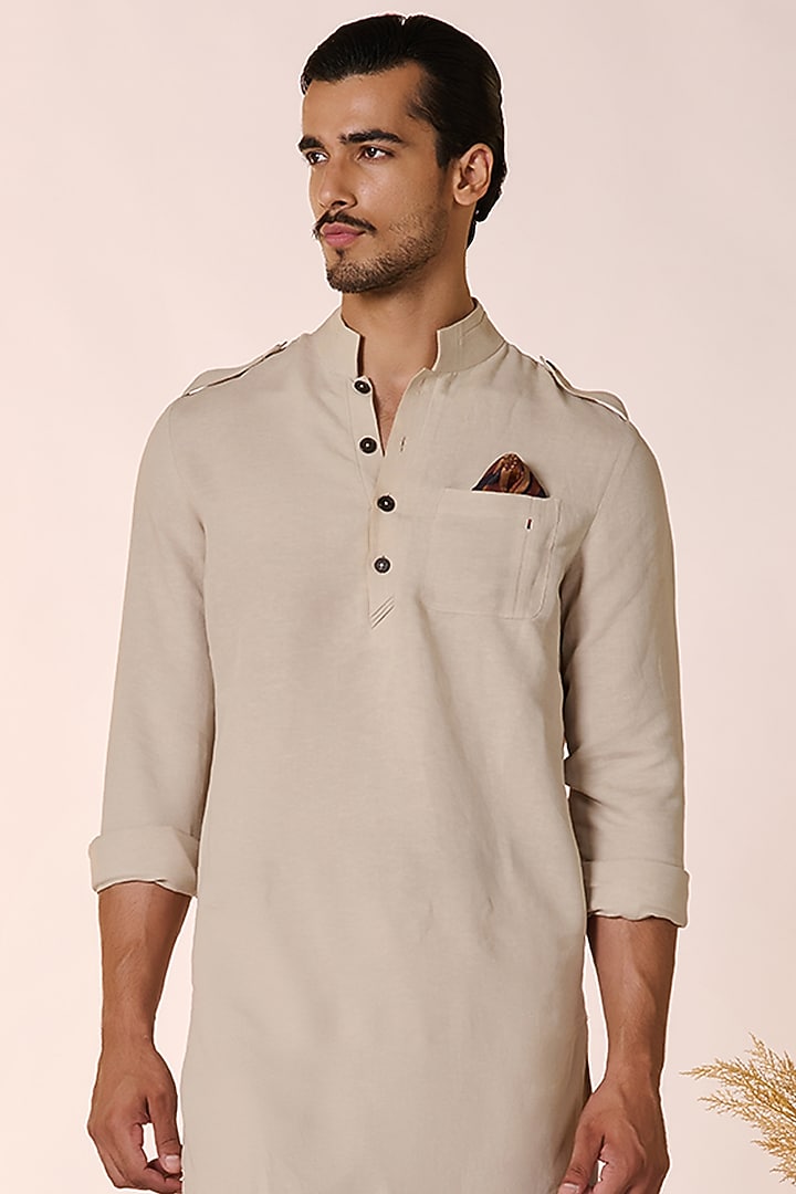 Ecru Rayon & Linen Kurta by S&N by Shantnu Nikhil Men at Pernia's Pop Up Shop
