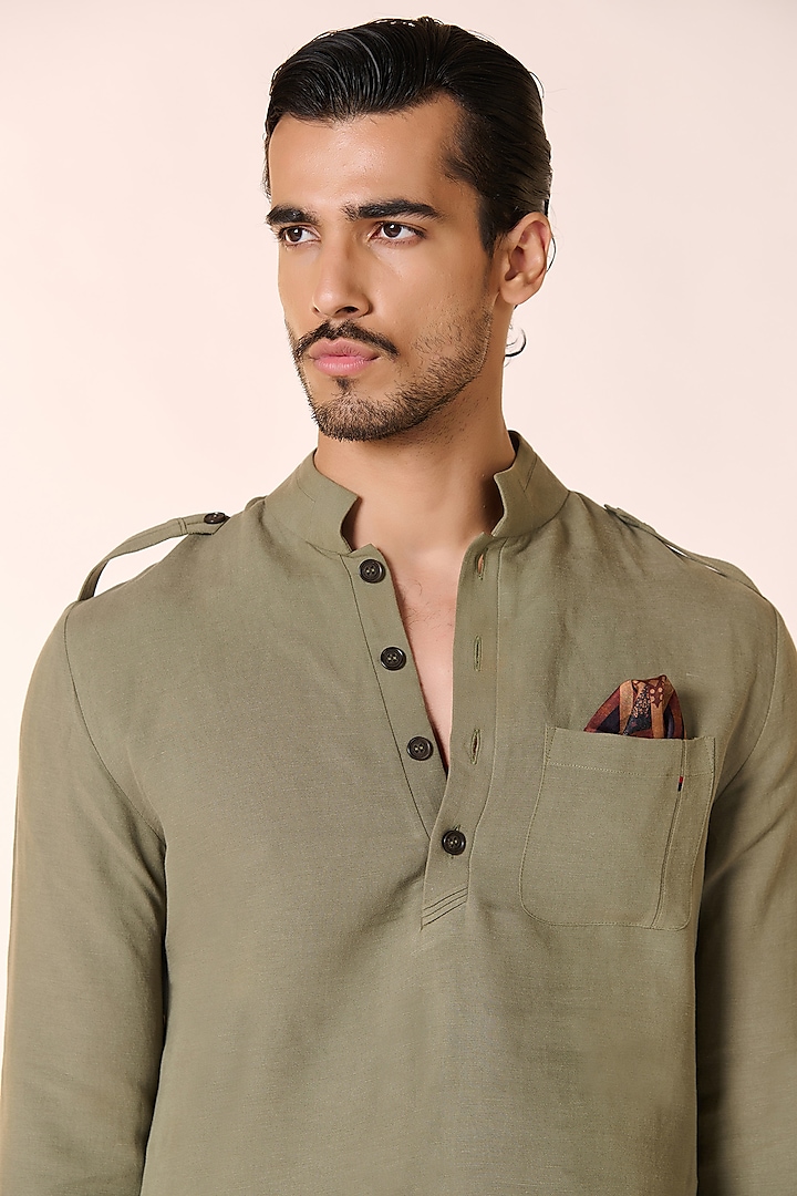 Sage Green Rayon & Linen Kurta by S&N by Shantnu Nikhil Men at Pernia's Pop Up Shop