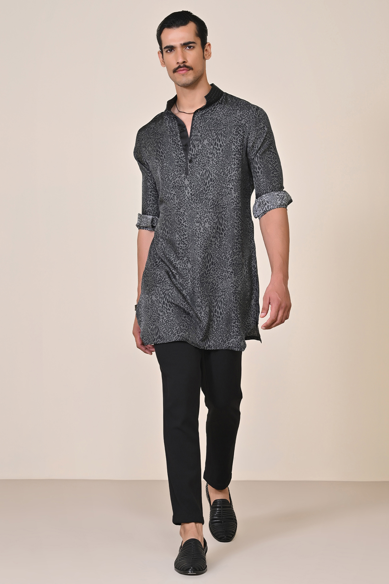 ` Grey Silk Twill Leopard Printed Kurta by S&N by Shantnu Nikhil Men