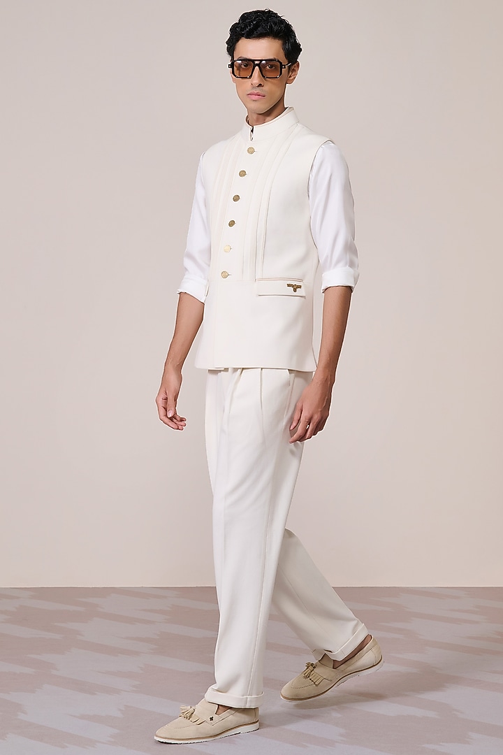 Off-White Knitted Suiting Twill Silk Waistcoat by S&N by Shantnu Nikhil Men at Pernia's Pop Up Shop