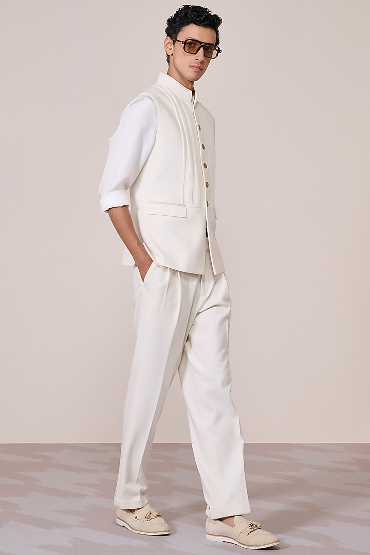 Off-White Knitted Suiting Twill Silk Waistcoat by S&N by Shantnu Nikhil Men at Pernia's Pop Up Shop