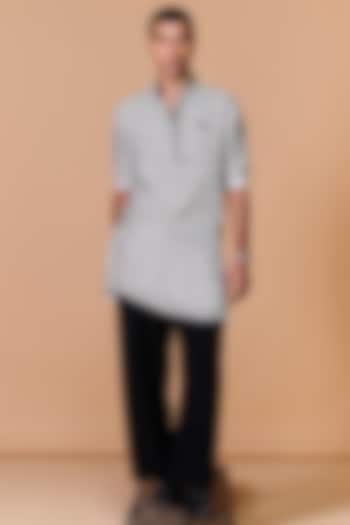 Grey Silk Twill Printed Kurta by S&N by Shantnu Nikhil Men at Pernia's Pop Up Shop