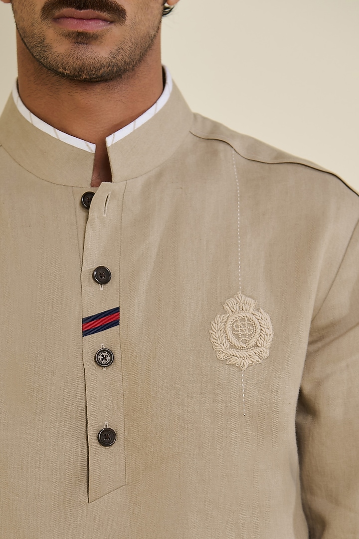 Beige Linen Kurta by S&N by Shantnu Nikhil Men at Pernia's Pop Up Shop