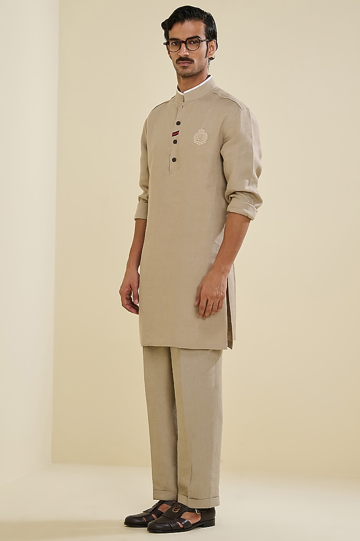 Beige Linen Kurta by S&N by Shantnu Nikhil Men at Pernia's Pop Up Shop