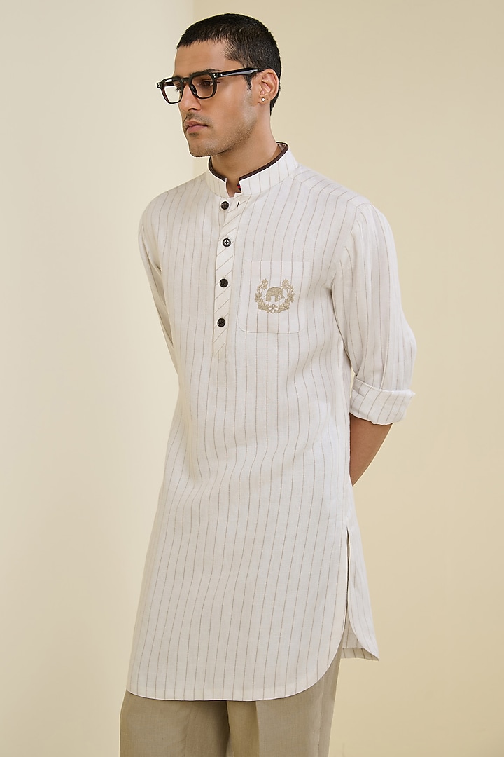 Off-White Linen Striped Kurta by S&N by Shantnu Nikhil Men at Pernia's Pop Up Shop