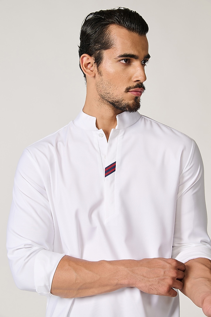 Off-White Rayon Blend Kurta by S&N by Shantnu Nikhil Men at Pernia's Pop Up Shop