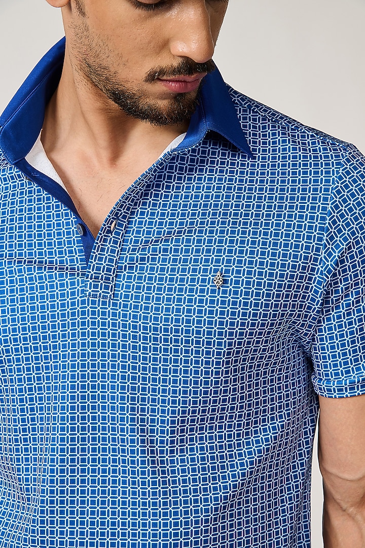Blue Crepe Jersey Printed T-Shirt by S&N by Shantnu Nikhil Men at Pernia's Pop Up Shop