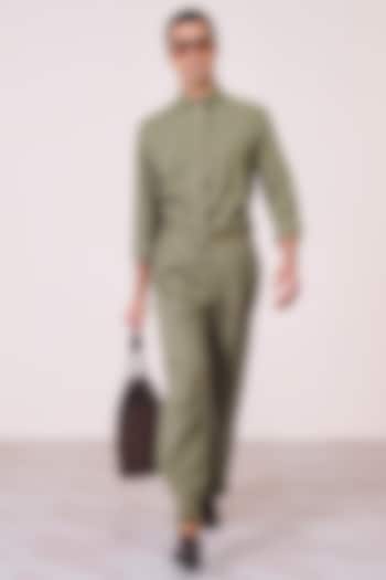 Olive Lyocell Linen High-Waisted Trousers by S&N by Shantnu Nikhil Men