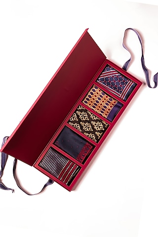 Multi-Colored Silk Embellished Pocket Square (Set Of 5) by S&N by Shantnu Nikhil Men