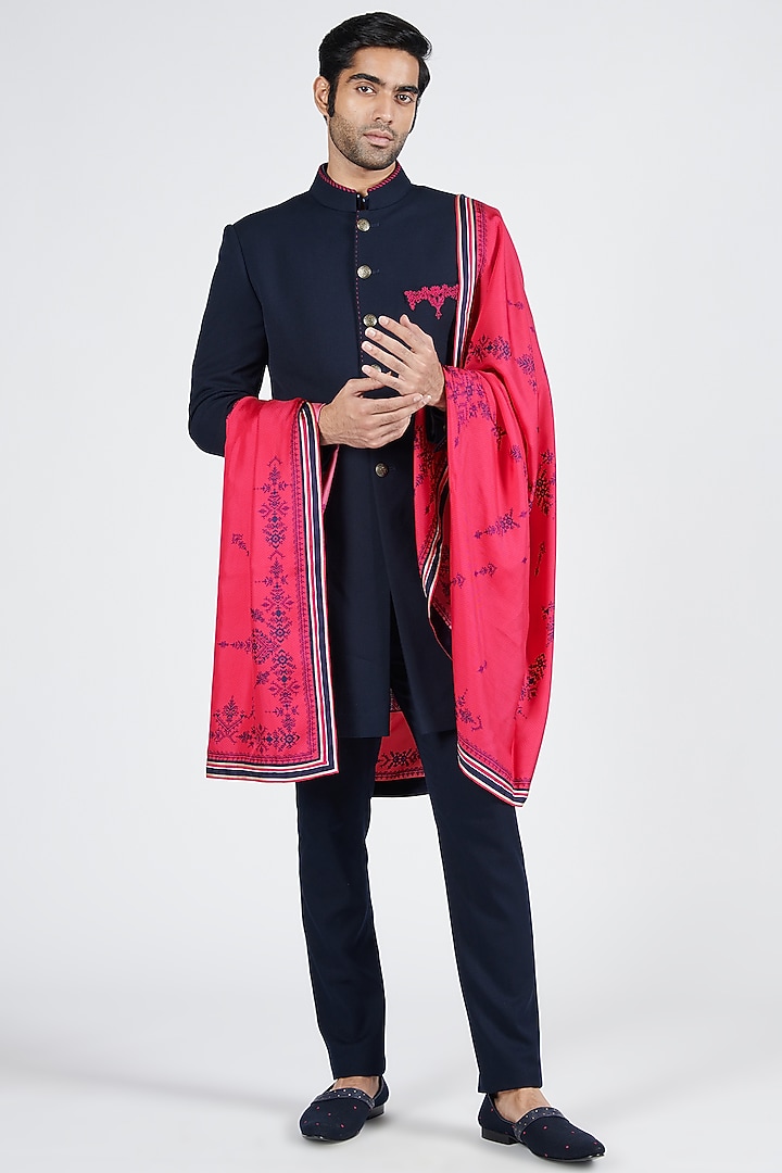 Pink Twill Silk Printed Stole by S&N by Shantnu Nikhil Men at Pernia's Pop Up Shop