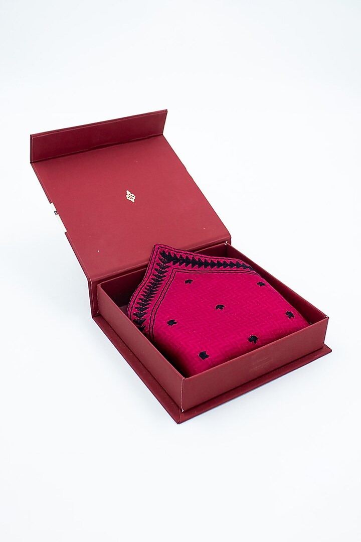 Pink Twill Silk Embroidered Pocket Square by S&N by Shantnu Nikhil Men at Pernia's Pop Up Shop