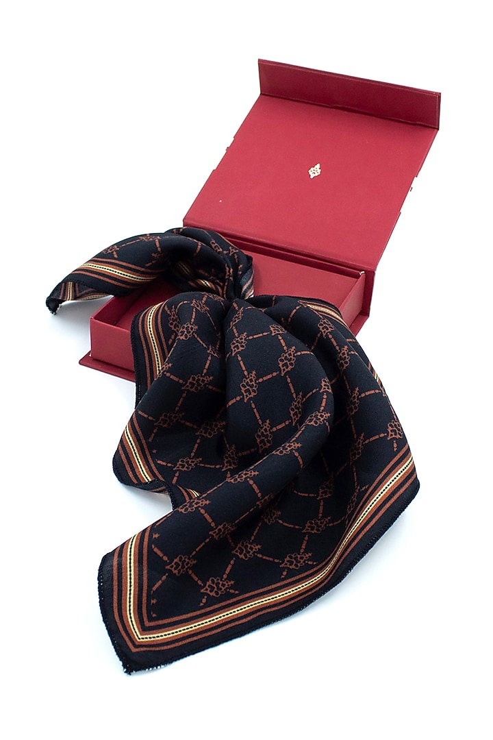 Black Twill Silk Printed Pocket Square by S&N by Shantnu Nikhil Men at Pernia's Pop Up Shop