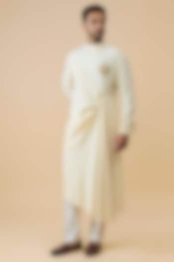 Ivory Cotton Blend Kurta by S&N by Shantnu Nikhil Men at Pernia's Pop Up Shop