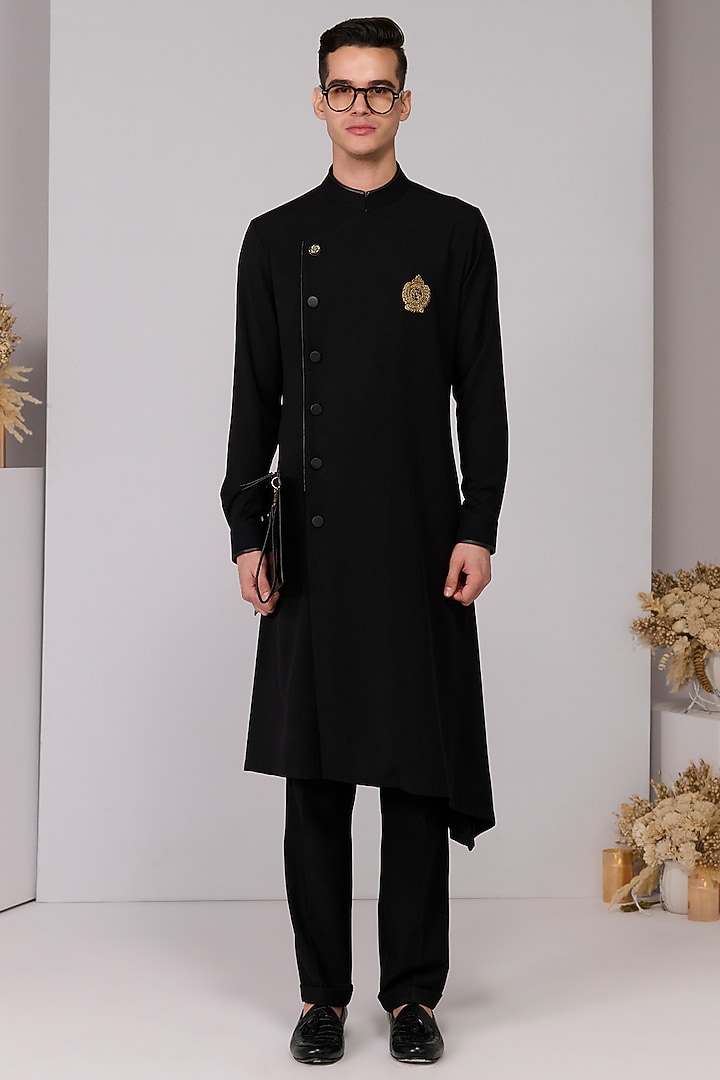 Black Terylene Viscose Lycra Embroidered Kurta by S&N by Shantnu Nikhil Men at Pernia's Pop Up Shop