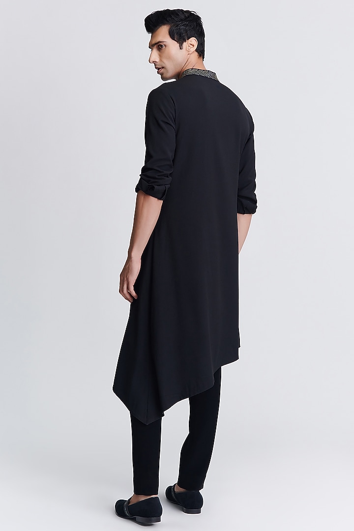 Black Suiting Asymmetrical Kurta by S&N by Shantnu Nikhil Men at Pernia's Pop Up Shop