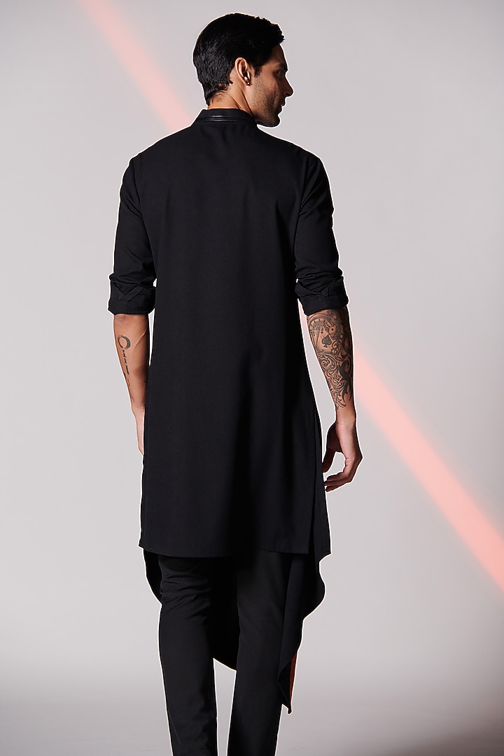 Black Poly Blend Asymmetrical Kurta by S&N by Shantnu Nikhil Men at Pernia's Pop Up Shop