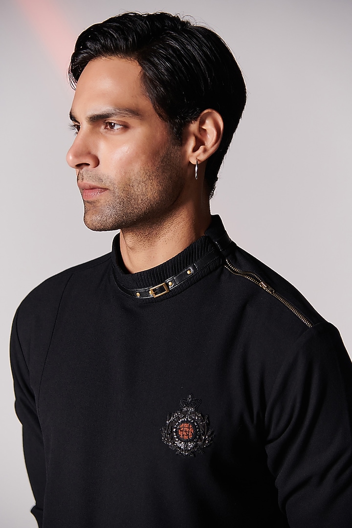 Black Poly Blend Asymmetrical Kurta by S&N by Shantnu Nikhil Men at Pernia's Pop Up Shop