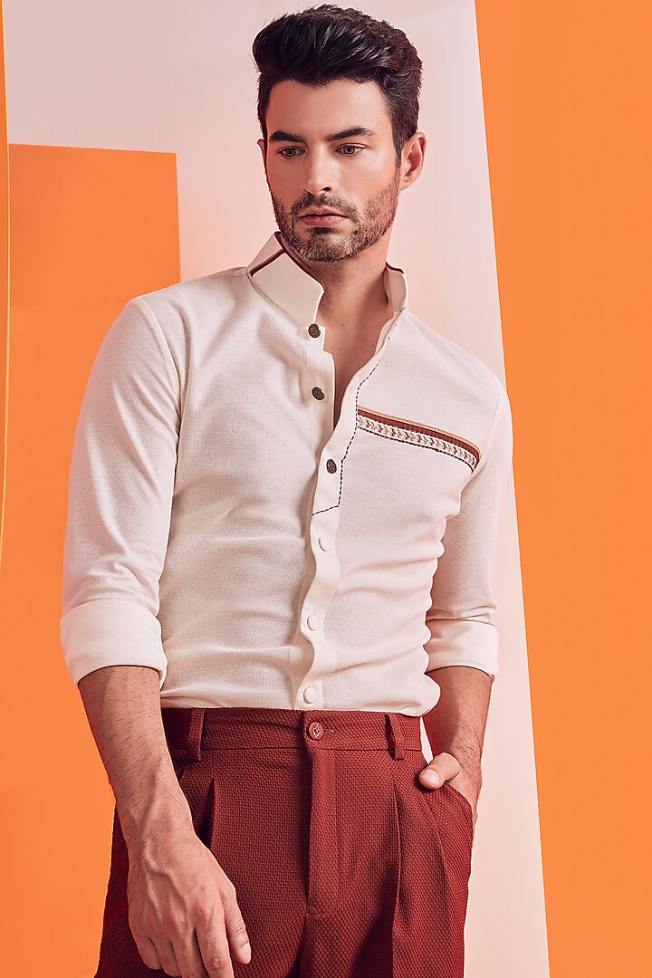 Off-White Embroidered Party Wear Shirt by S&N by Shantnu Nikhil Men at Pernia's Pop Up Shop