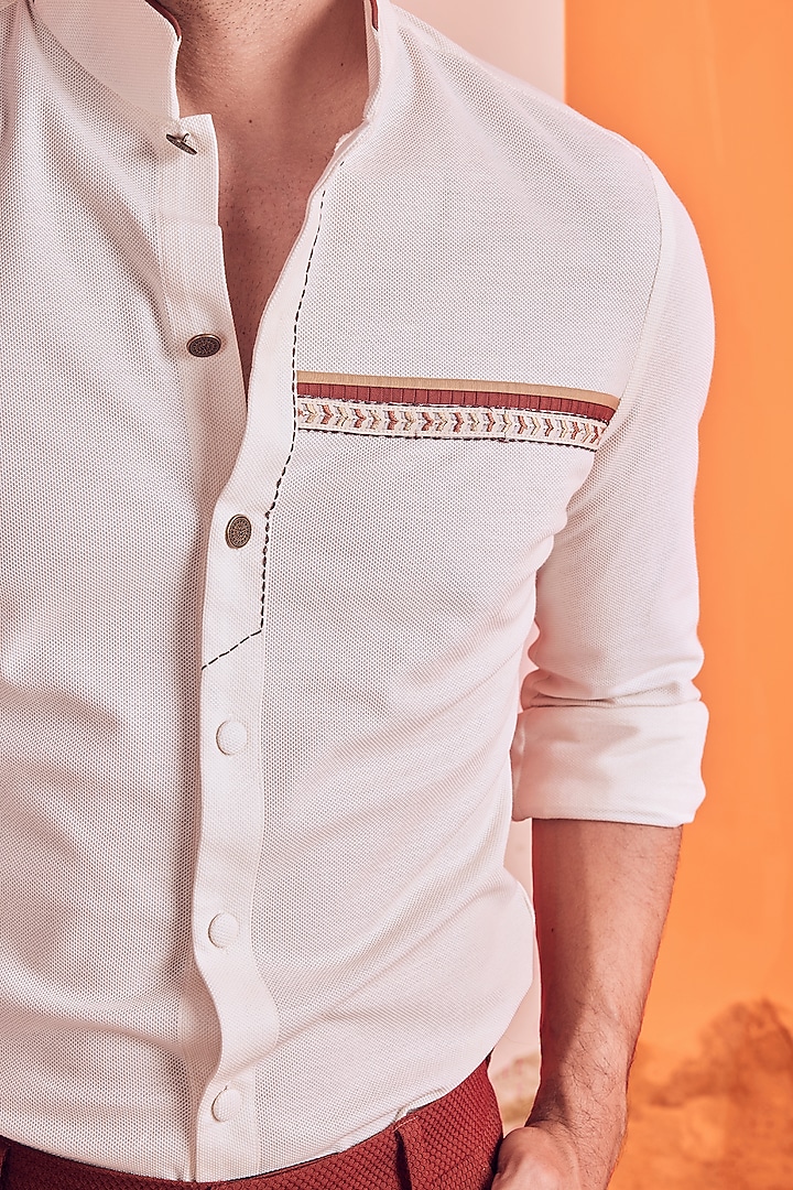 Off-White Embroidered Party Wear Shirt by S&N by Shantnu Nikhil Men at Pernia's Pop Up Shop
