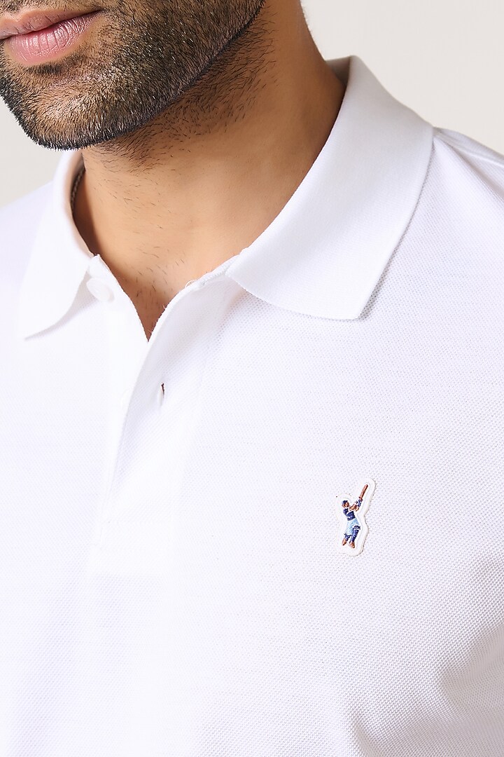 Off-White Giza Cotton T-Shirt by S&N by Shantnu Nikhil Men at Pernia's Pop Up Shop