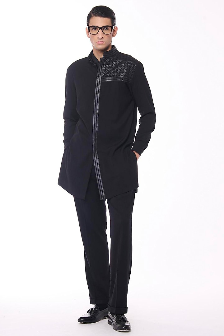 Black Poly Blend Viscose Wool Kurta by S&N by Shantnu Nikhil Men at Pernia's Pop Up Shop