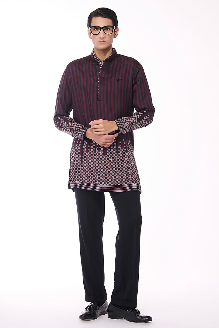 Black Silk Twill Printed Kurta by S&N by Shantnu Nikhil Men at Pernia's Pop Up Shop