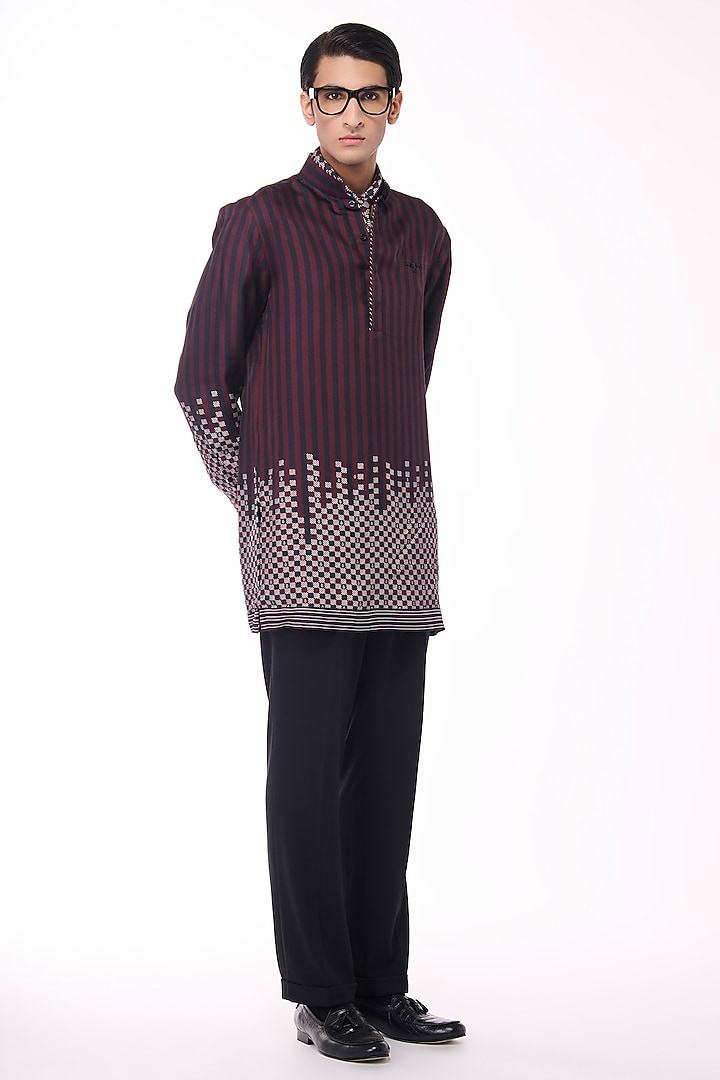 Black Silk Twill Printed Kurta by S&N by Shantnu Nikhil Men at Pernia's Pop Up Shop