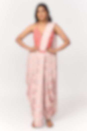 Coral & Off-White Crepe Digital Printed Pre-Draped Party Wear Saree Set by Shivani Nirupam at Pernia's Pop Up Shop