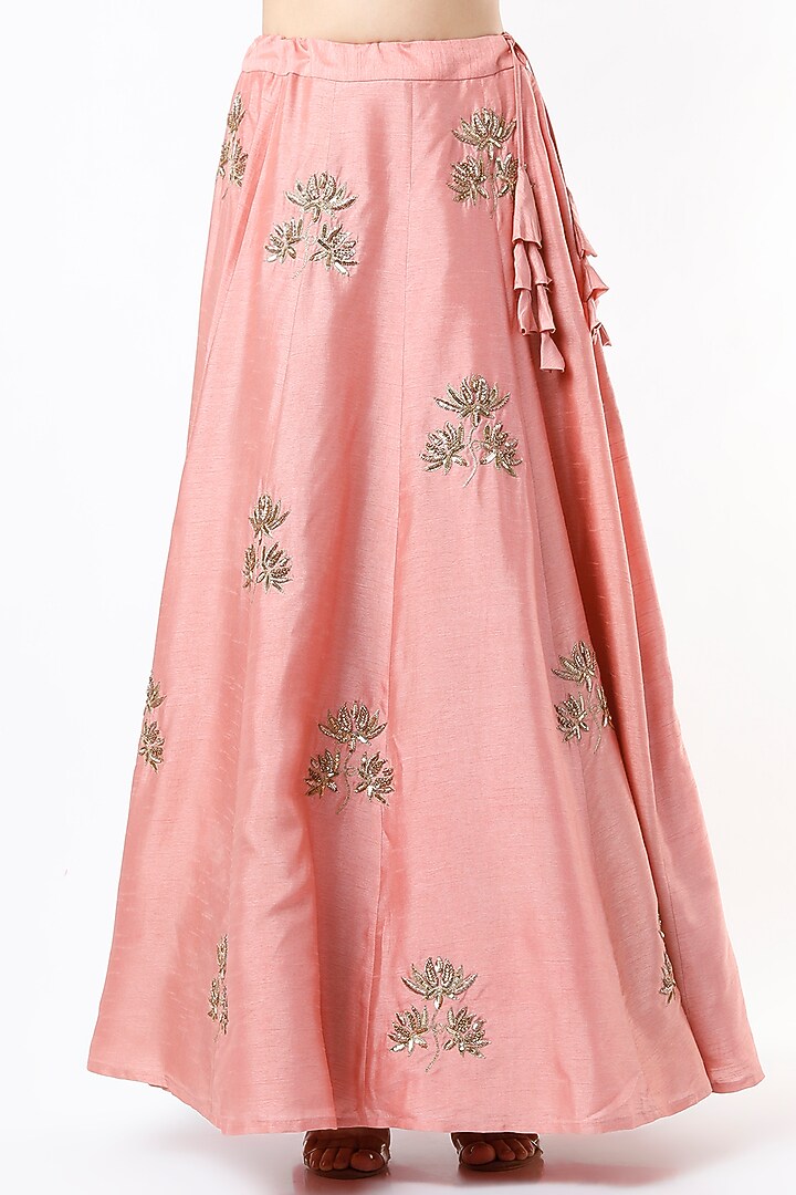 Blush Pink Embroidered Wedding Lehenga Set by Shilpa Poddar at Pernia's Pop Up Shop