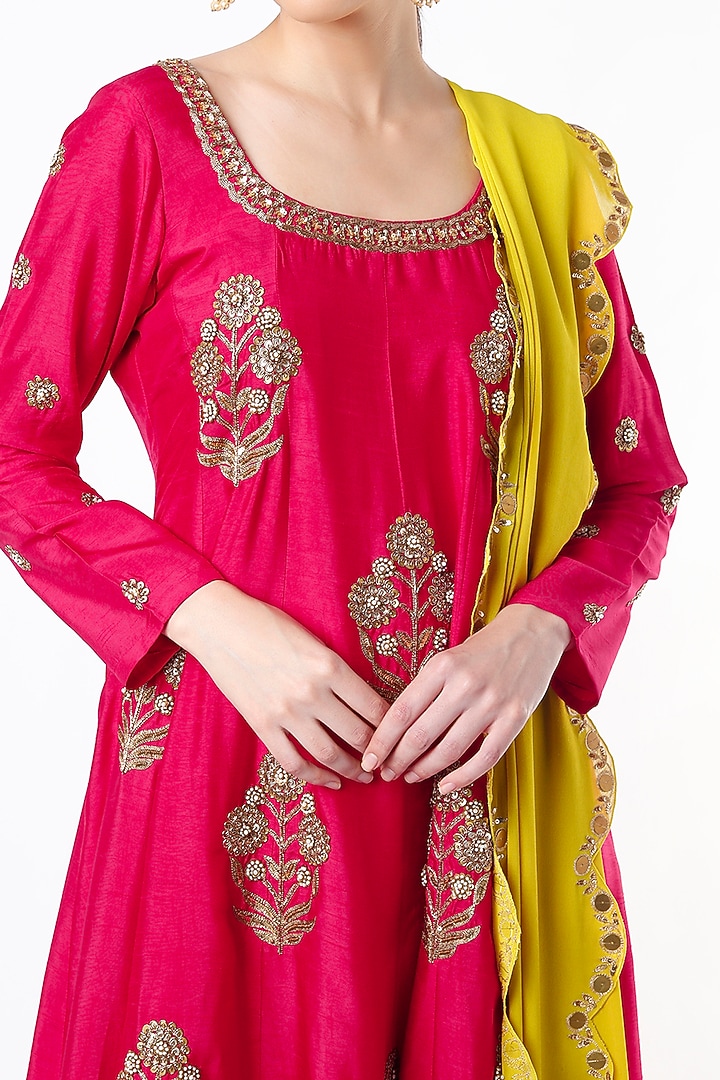 Red Embroidered Wedding Anarkali Set by Shilpa Poddar at Pernia's Pop Up Shop