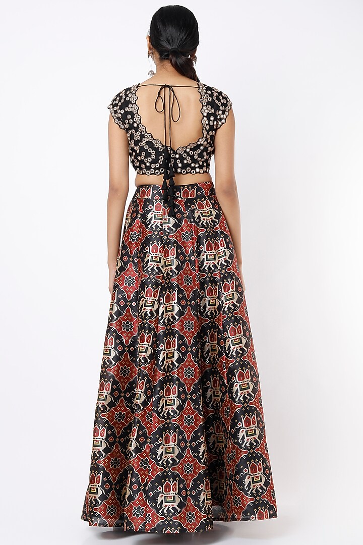 Black Printed Wedding Lehenga Set by Shilpa Poddar at Pernia's Pop Up Shop