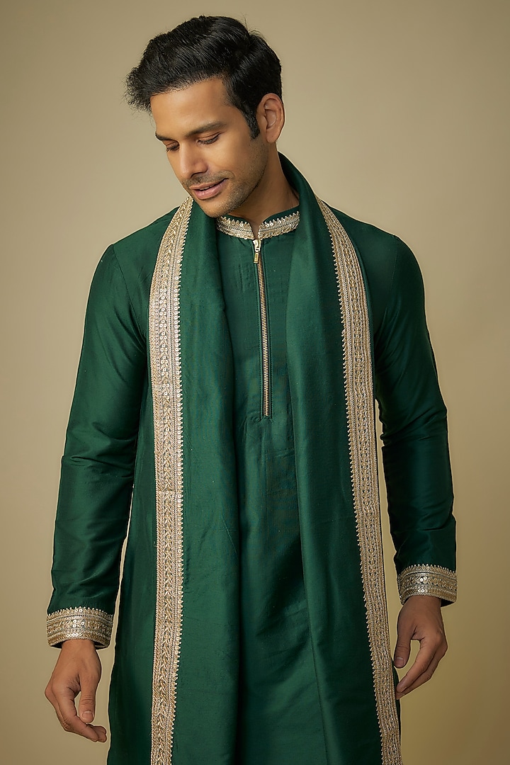Emerald Green Poly Silk Zari Embroidered Kurta Set by sharad raghav men at Pernia's Pop Up Shop