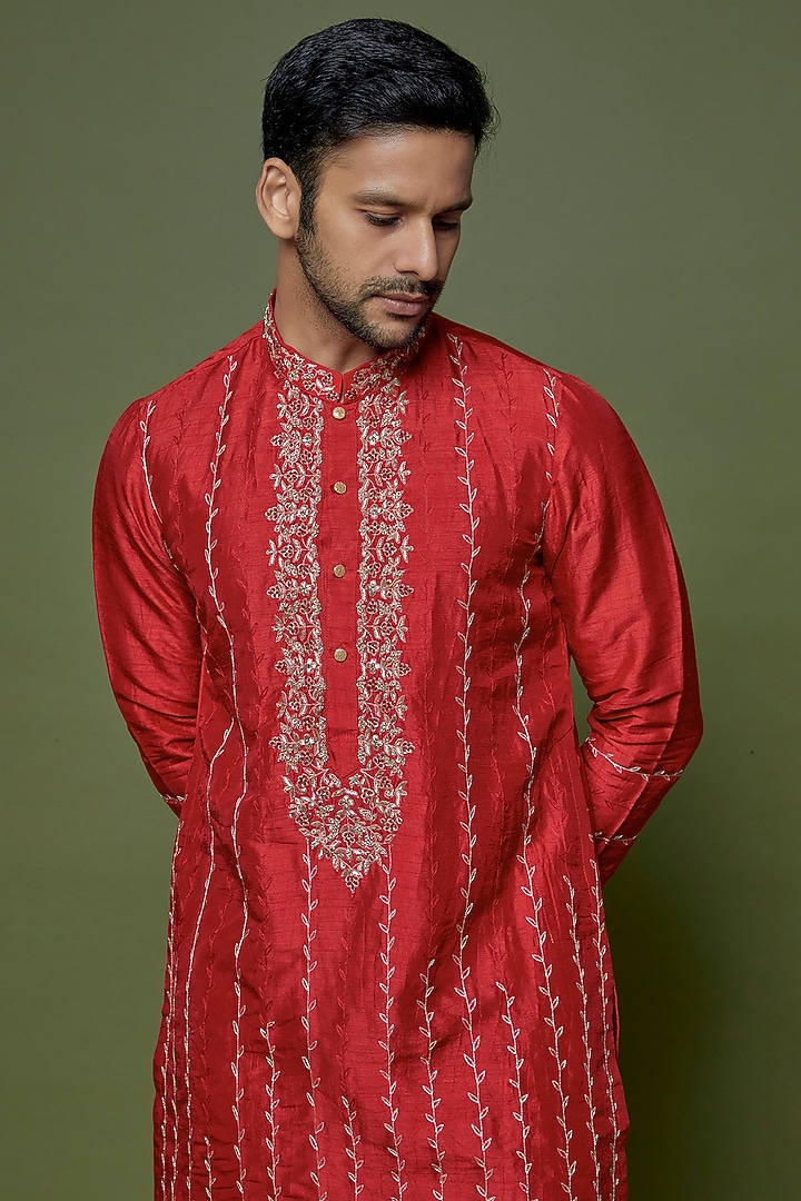 Red Dola Silk Aari Embroidered Kurta Set by sharad raghav men at Pernia's Pop Up Shop