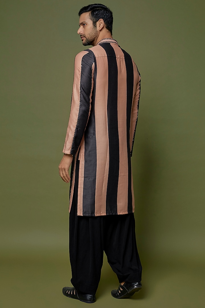 Black Glaze Cotton Silk Embroidered Kurta Set by sharad raghav men at Pernia's Pop Up Shop