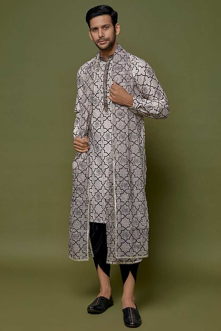 White Glaze Cotton Silk Floral Digital Printed Kurta Set by sharad raghav men at Pernia's Pop Up Shop