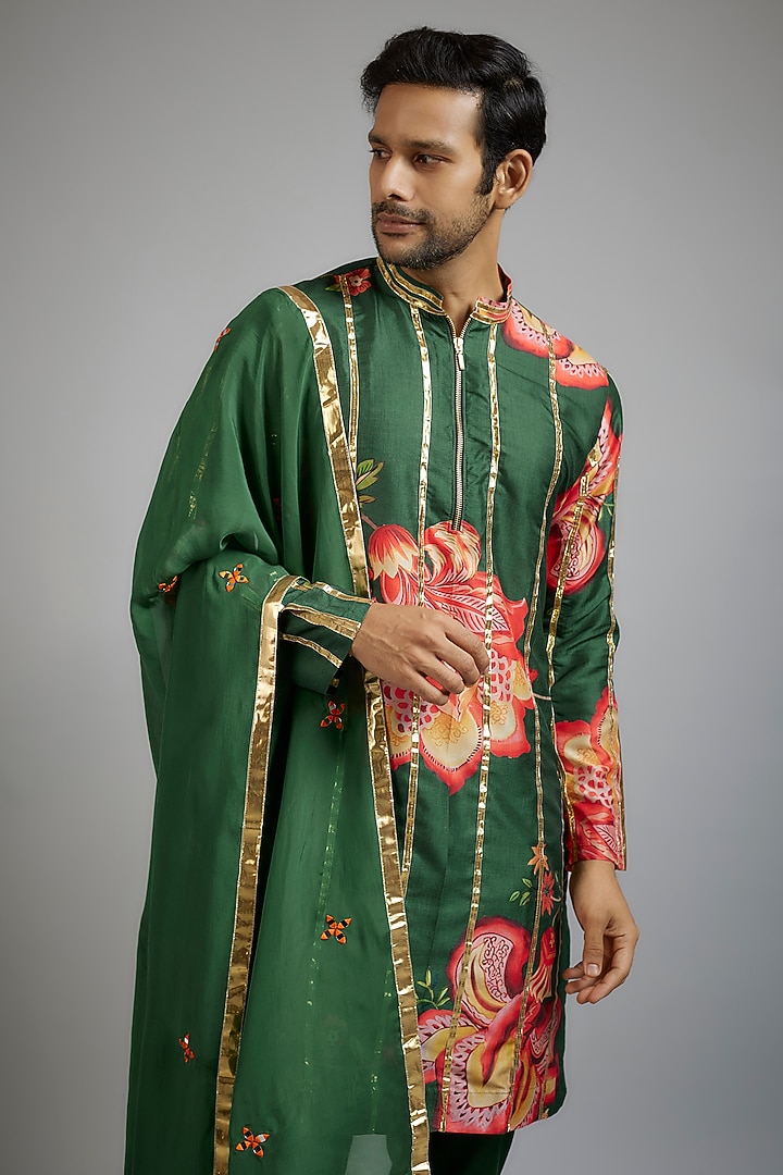 Emerald Green Modal Silk Digital Printed Kurta Set by sharad raghav men at Pernia's Pop Up Shop