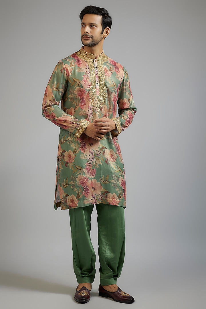 Pastel Green Shimmer Georgette Digital Printed Kurta Set by sharad raghav men at Pernia's Pop Up Shop
