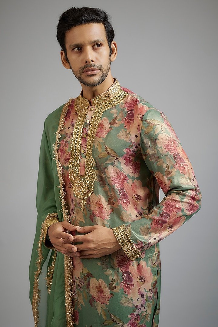 Pastel Green Shimmer Georgette Digital Printed Kurta Set by sharad raghav men at Pernia's Pop Up Shop