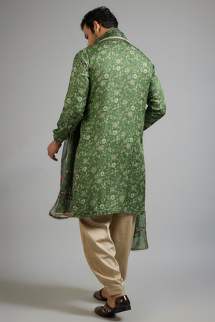 Green Modal Silk Floral Printed Kurta Set by sharad raghav men at Pernia's Pop Up Shop