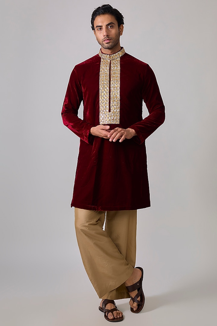 Maroon Velvet Gota Patti Embroidered Kurta Set by Sharad raghav men at Pernia's Pop Up Shop