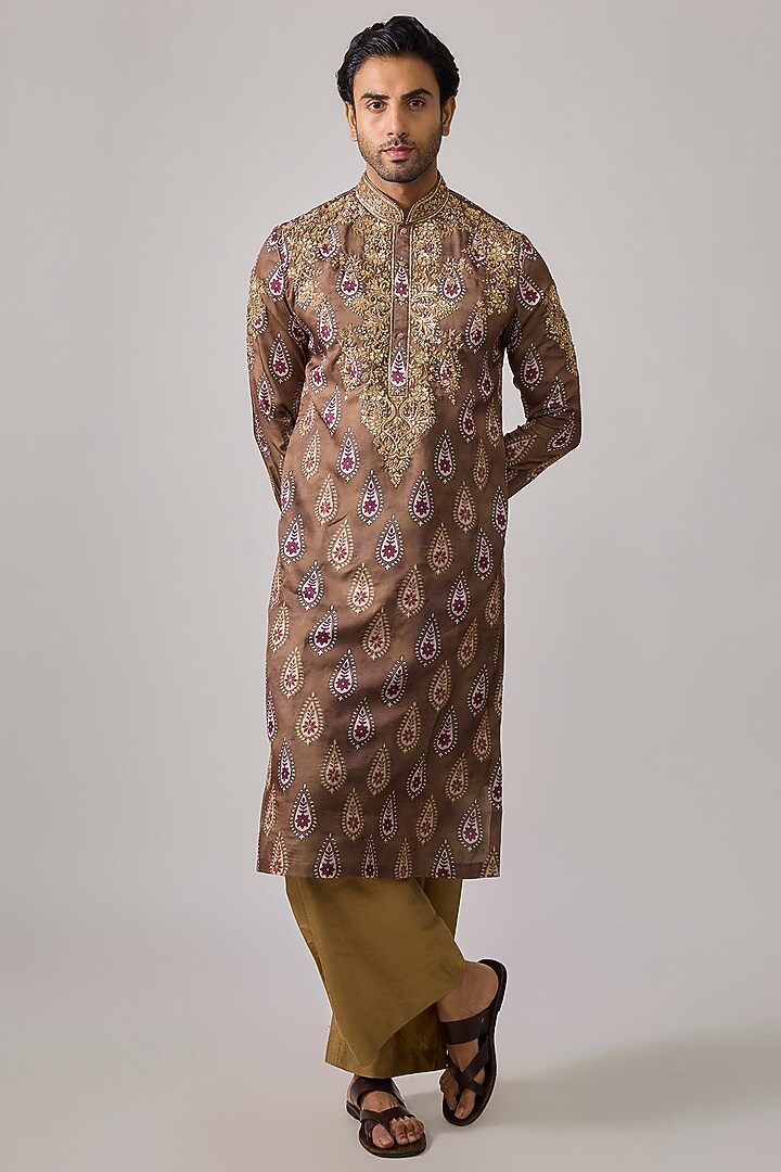Yellow Ochre Modal Satin Resham Embroidered & Digital Printed Kurta Set by sharad raghav men at Pernia's Pop Up Shop