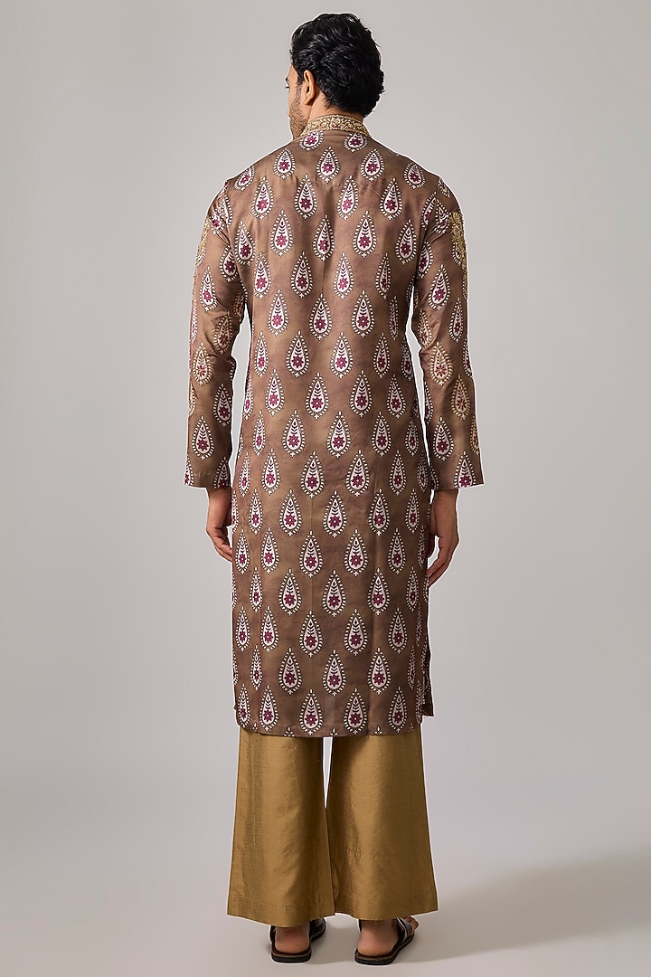 Yellow Ochre Modal Satin Resham Embroidered & Digital Printed Kurta Set by sharad raghav men at Pernia's Pop Up Shop