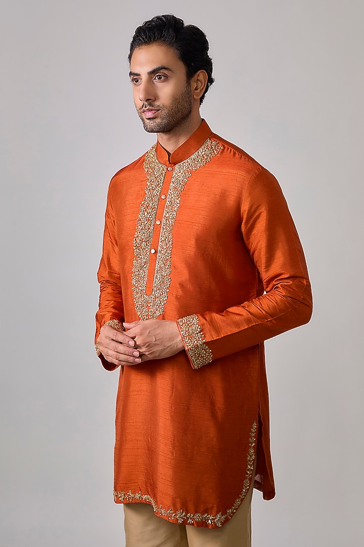  Rustic Orange Silk Zardosi Embroidered Short Kurta Set by Sharad raghav men at Pernia's Pop Up Shop